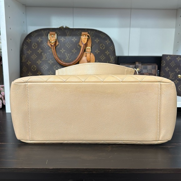 Chanel CC Quilted Shoulder Bag Caviar Beige Large Shopping Tote - Picture 9 of 16